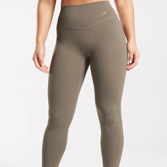 Gymshark Pants - **SOLD**BNWT GYMSHARK NEW RELEASE ELEVATE LEGGINGS IN BRUSHED BROWN SZ XS